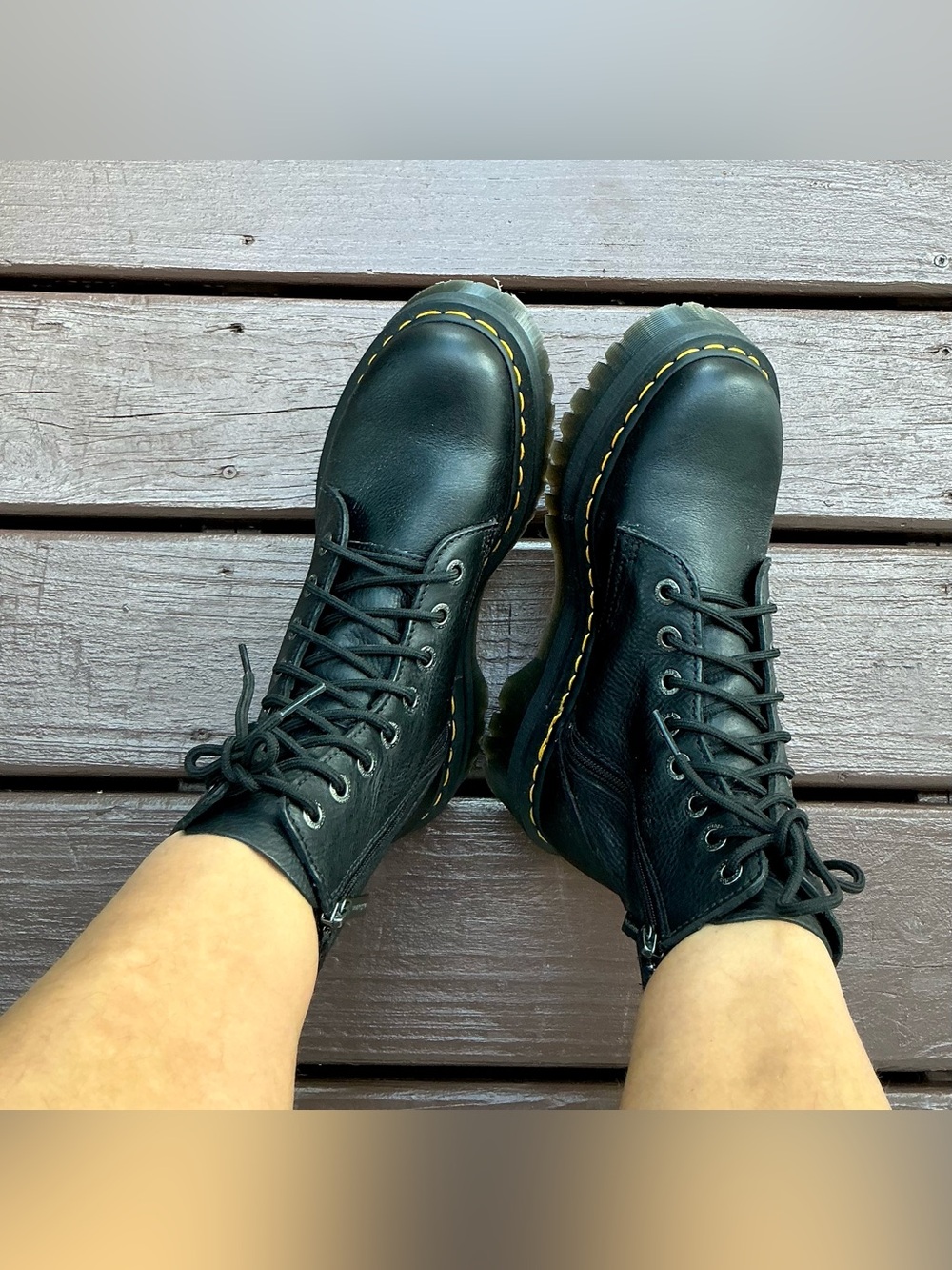 Modern DR MARTENS genuine leather boots 🔥🔥